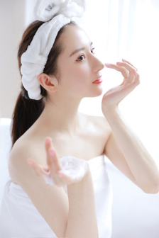 小舞黑衣服图片大全